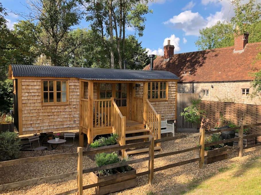 The Walnut Wagon In The Heart Of Mells. Apartment Frome Exterior photo