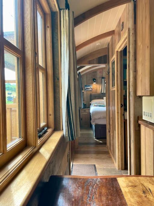 The Walnut Wagon In The Heart Of Mells. Apartment Frome Exterior photo
